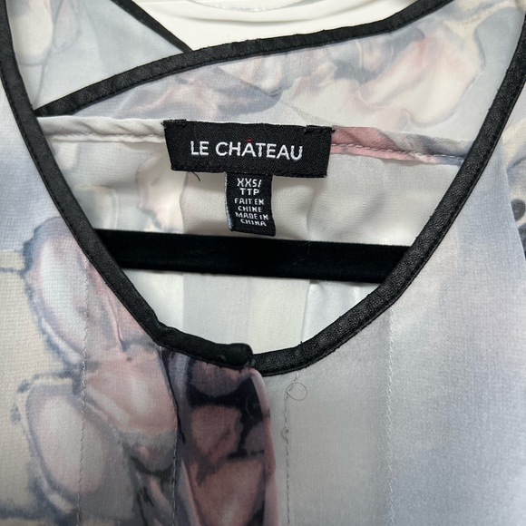 Beautiful floral print blouse XXS fits up to small NWOT - Picture 2 of 4